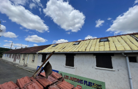 Restauration de toiture, isolation et remplacement de Velux à Trie-Château